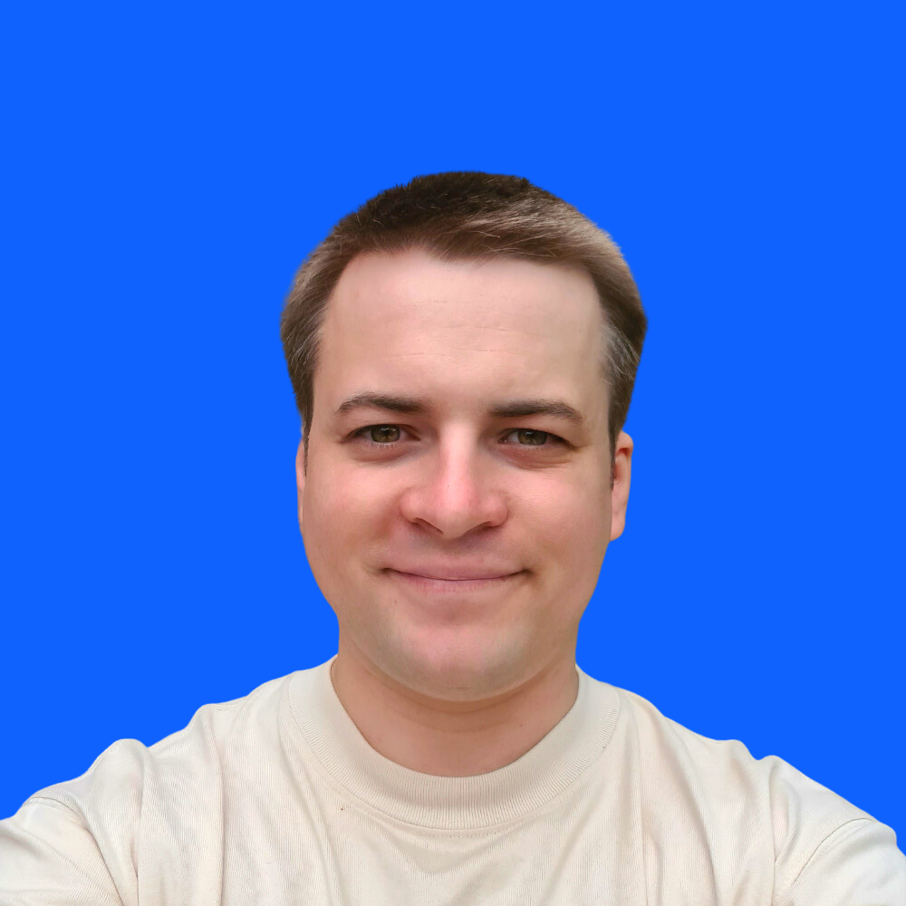 MartinSWDev handle as red text